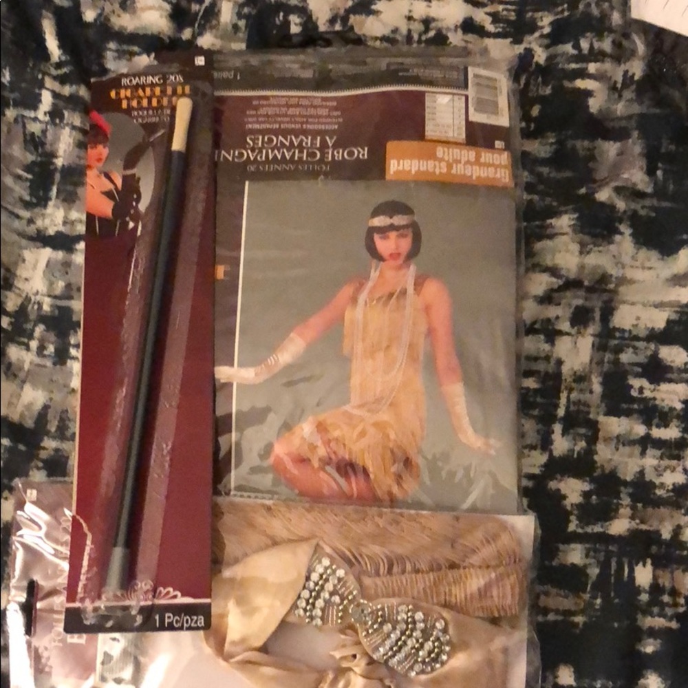 Champagne flapper dress ,complete set( 1 blk also